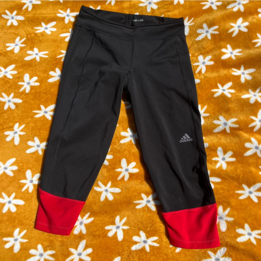Adidas response climalite Capri Leggings Size Small Black / Bright Red